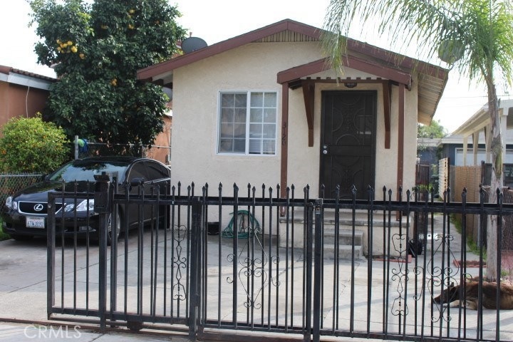3120 Oakwood Ave, Lynwood, CA 90262 - photo 1
