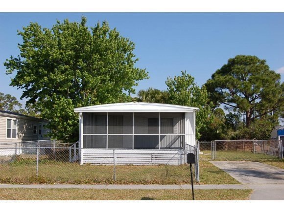 2517 Amberly Rd NE, Palm Bay, FL 32905 - photo 1