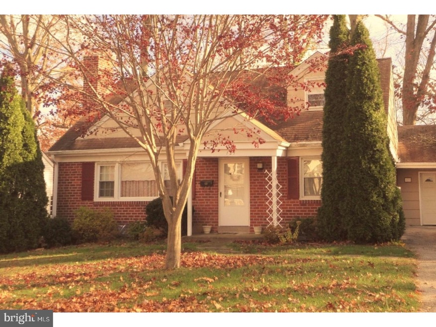 121 Lee Cir, Bryn Mawr, PA 19010 - photo 1