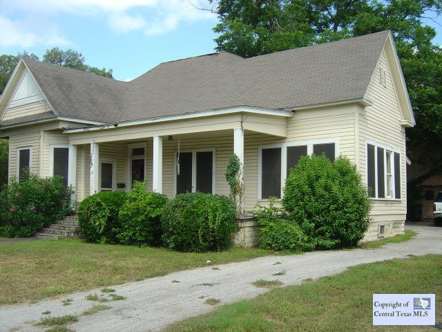 510 W Hopkins St, San Marcos, TX 78666 - photo 1