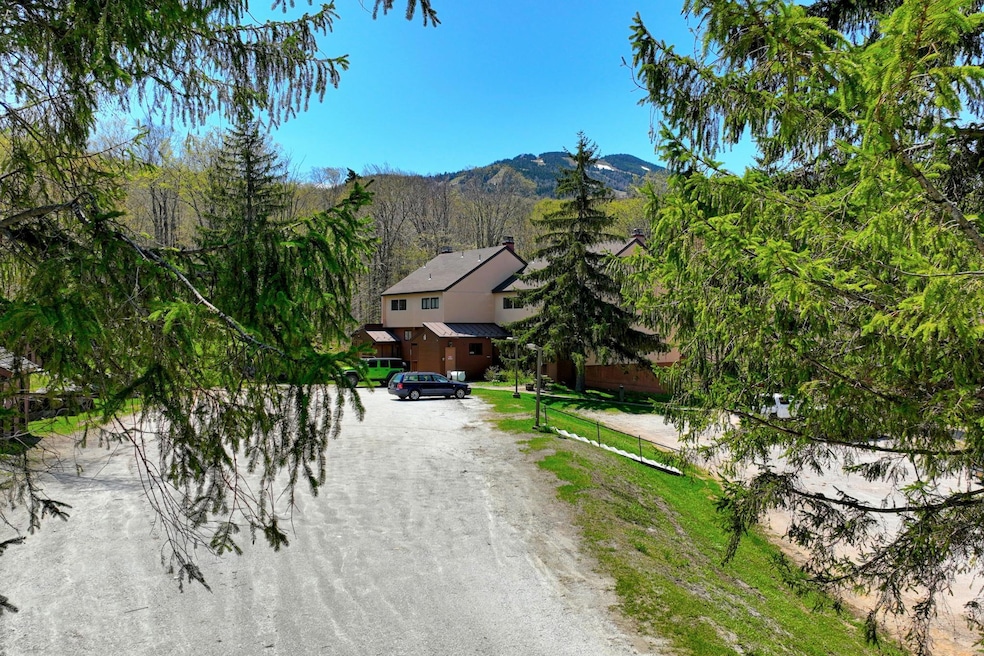 Edgemont Condominiums