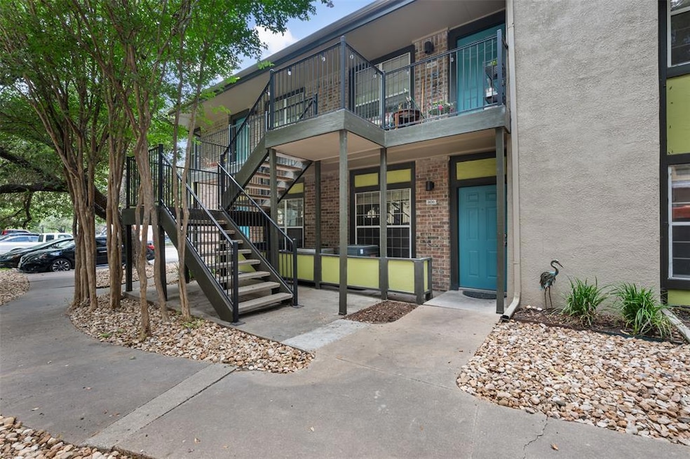 7685 Northcross Dr unit 806, Austin, TX 78757 - photo 1