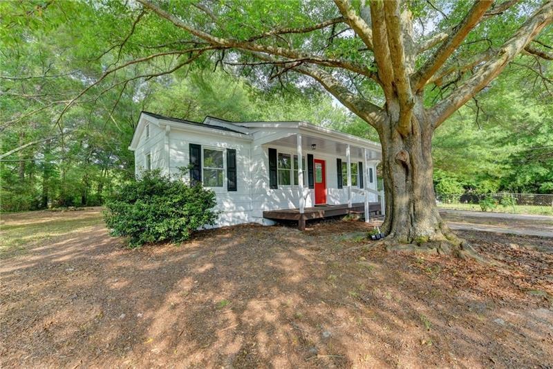 121 Mcelroy St, Winder, GA 30680 - photo 1