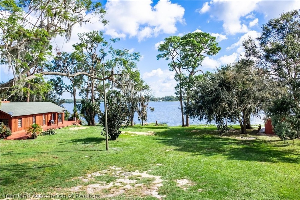 172 S Huntley Dr, Lake Placid, FL 33852 - photo 1