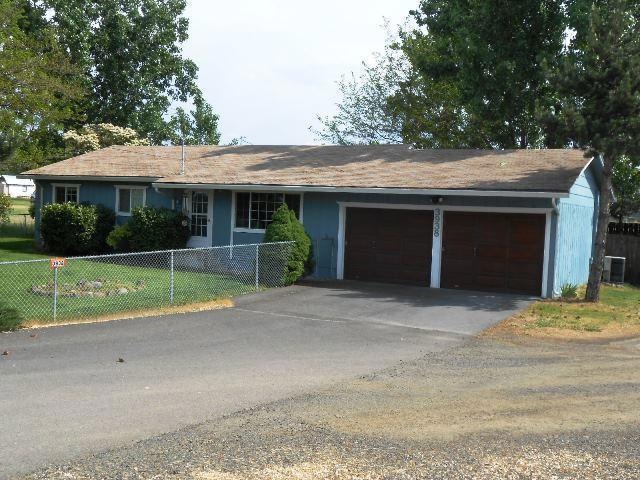 3938 Antelope Rd, White City, OR 97503 - photo 1