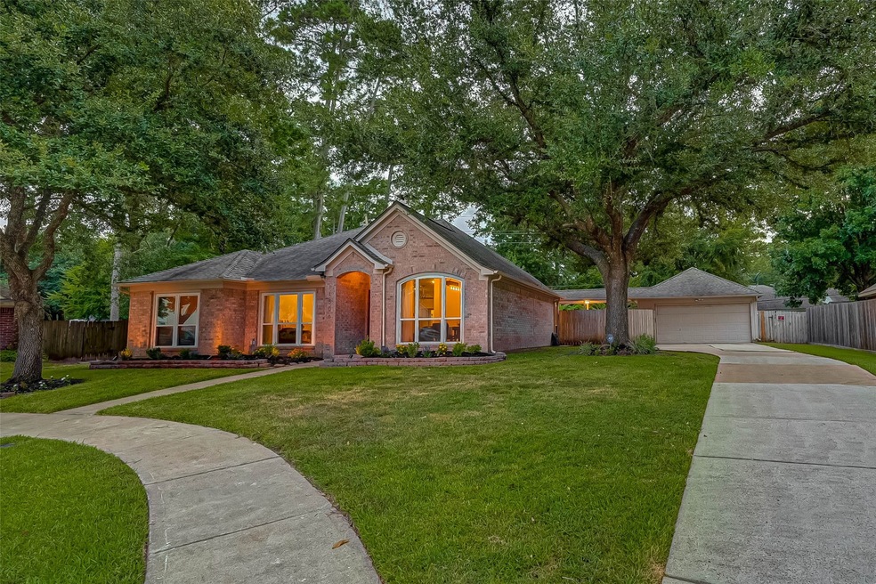 11506 Faulkey Gully Cir, Houston, TX 77070 - photo 1