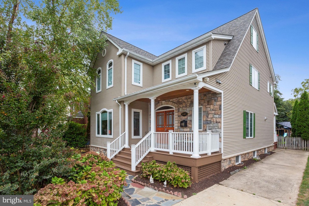 904 Lincoln Ave, Falls Church, VA 22046 - photo 1