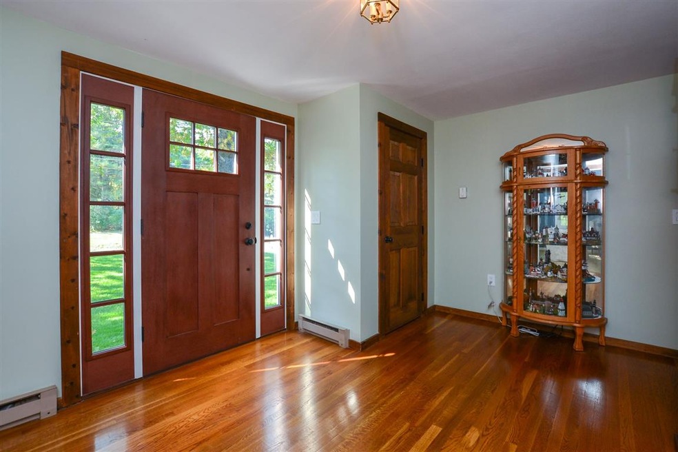 9 Hemlock Cir, Sandown, NH 03873 - photo 1