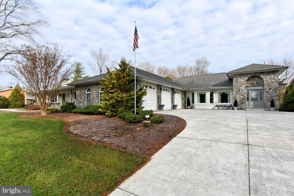 10708 Marlborough Rd, Fairfax, VA 22032 - photo 1