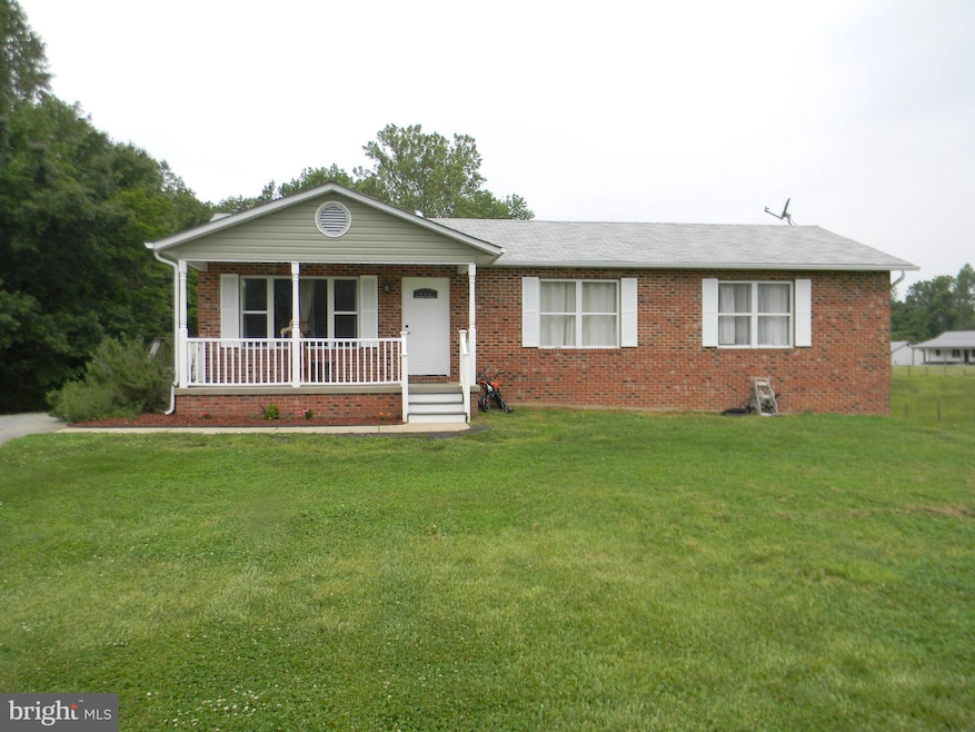 26441 Meadow Wood Dr, Mechanicsville, MD 20659 - photo 1