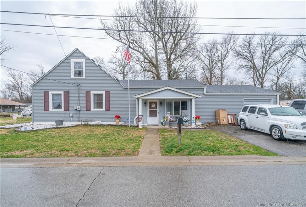 201 Myrtle St, Jeffersonville, IN 47130 - photo 1