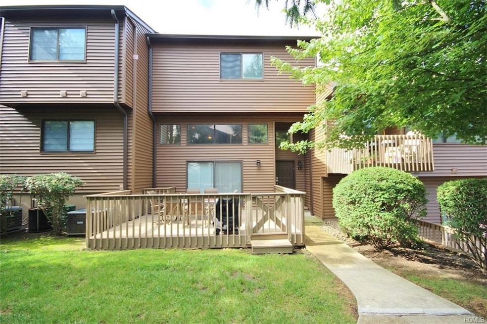 5 Tulip Ct unit 21, Nanuet, NY 10954 - photo 1