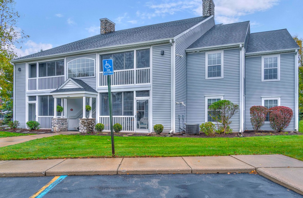 836 W Barrington Cir 03
