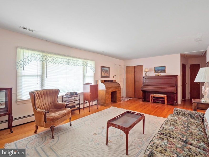 6017 Wheeler Ln, Broad Run, VA 20137 - photo 1