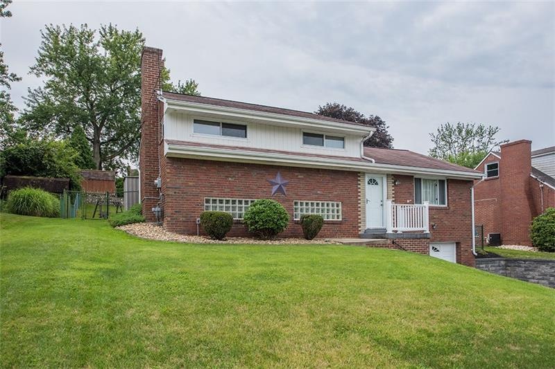 Welcome Home to 545 Millers Lane ~ Lovely multilev