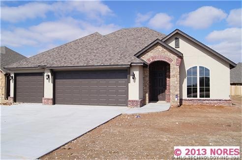 FRONT ELEVATION FULL BRICK WITH STUCCO & STONE