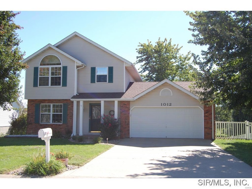 1012 Meadows Ct, Maryville, IL 62062 - photo 1