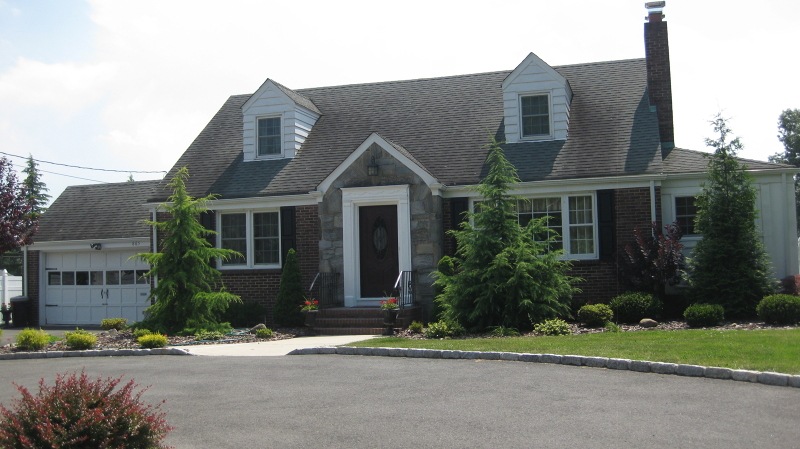 865 Lake Ave, Clark, NJ 07066 - photo 1