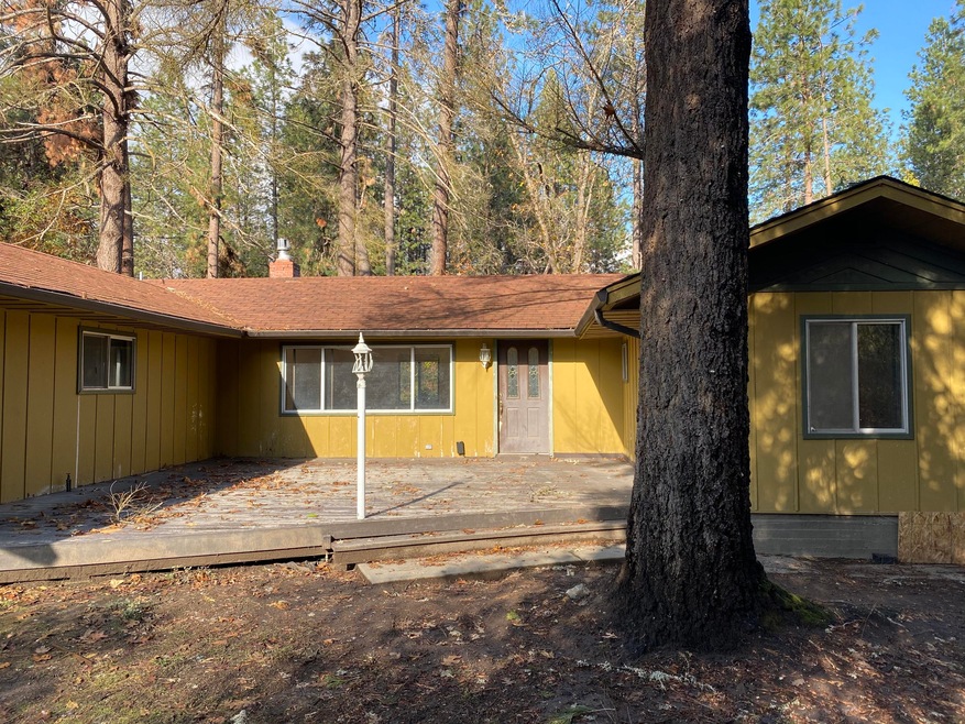 141 Moss Ln, Grants Pass, OR 97527 - photo 1