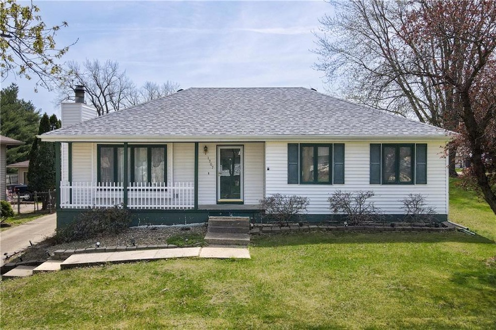 1707 E Lacona Ave, Des Moines, IA 50320 - photo 1