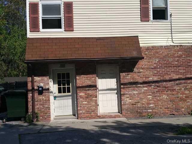32 Harrison St unit 1, Poughkeepsie, NY 12601 - photo 1