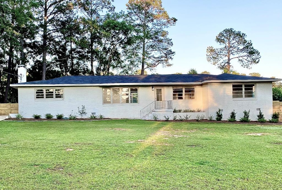 1612 Haisten Dr, Dothan, AL 36301 - photo 1