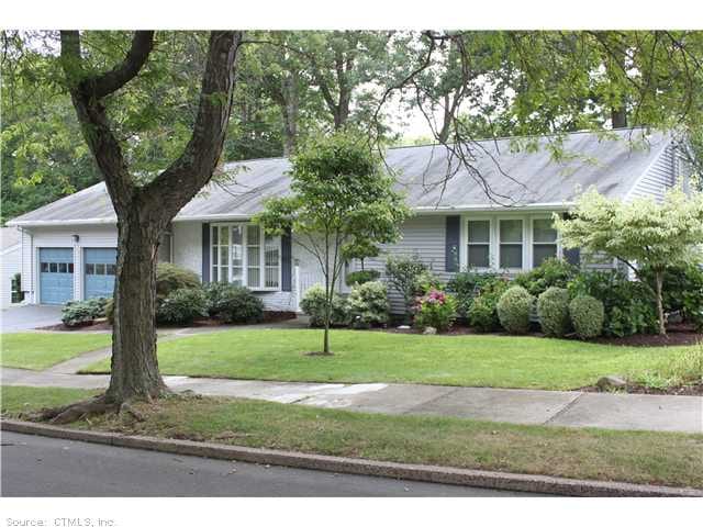 46 Stevenson Rd, New Haven, CT 06515 - photo 1