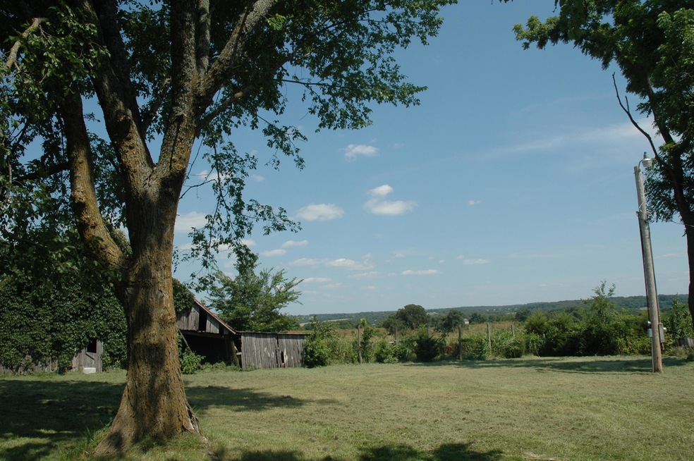 1512 S Main St, Nixa, MO 65714 - photo 1