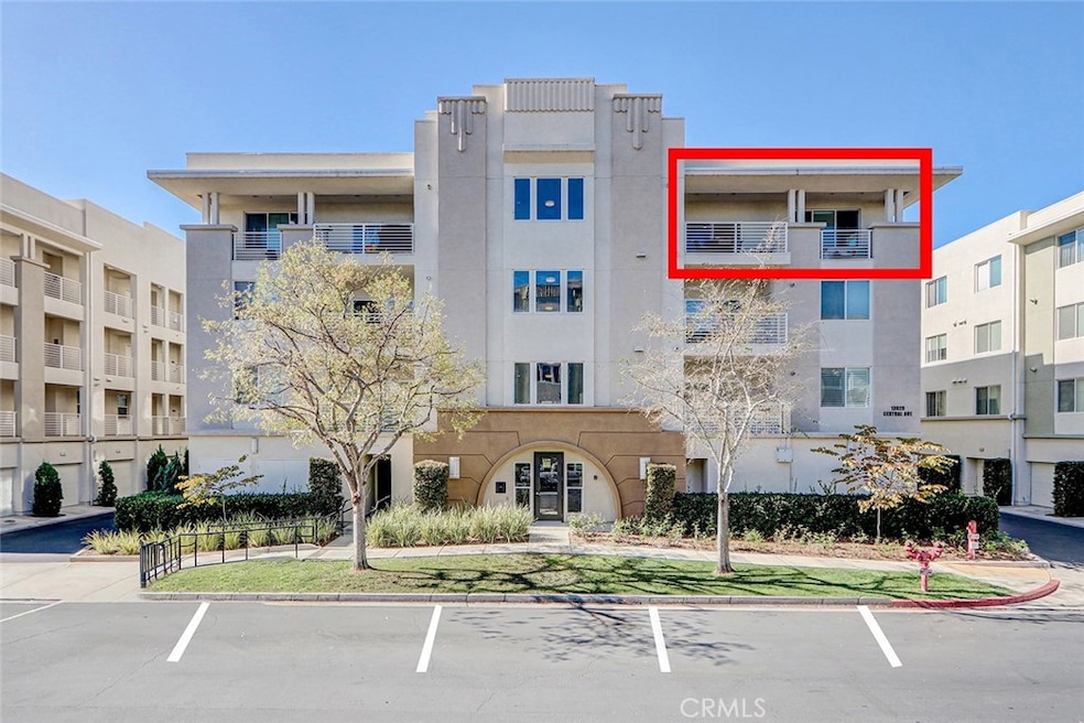 For Sale $799,950 • Co-Listing Agent