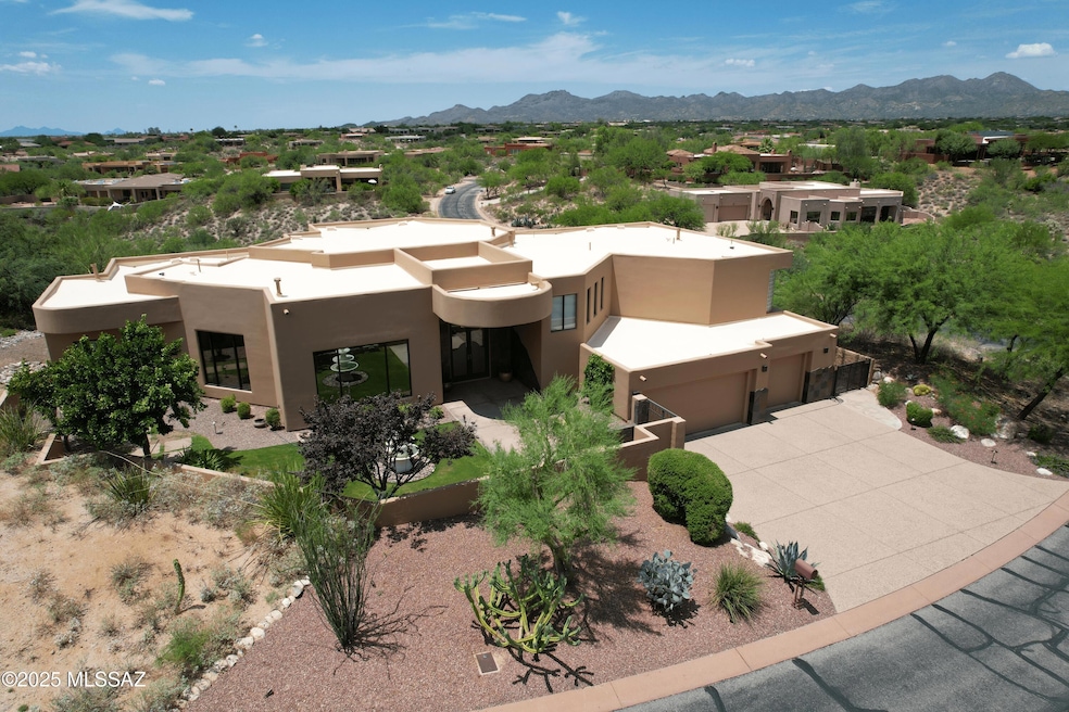 12137 N Solitude Ridge Place, Oro Valley, AZ 85755 - photo 1