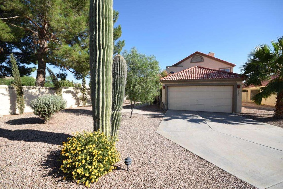 1549 E Laurel Ave, Gilbert, AZ 85234 - photo 1