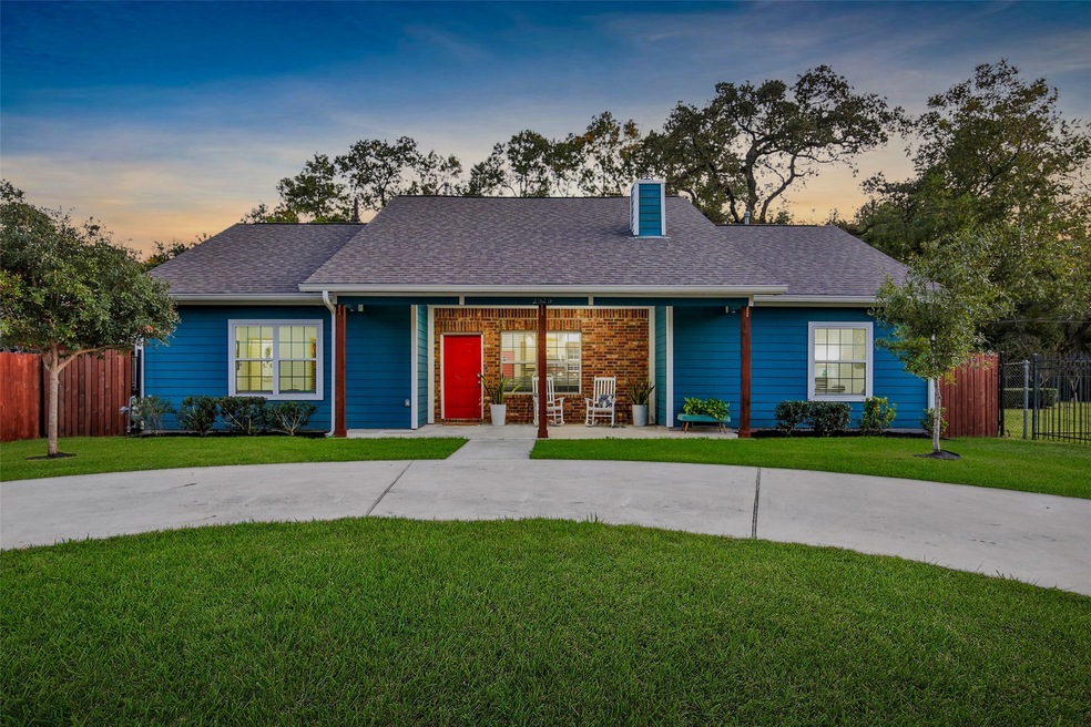 2525 Garapan St, Houston, TX 77091 - photo 1