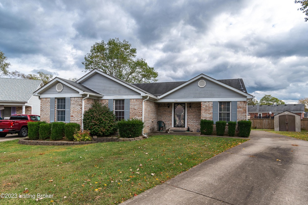 7102 Glen Echo Place Louisville KY 40258 MLS# 1648205 7102 Glen Echo Place Louisville KY 40258 MLS# 1648205