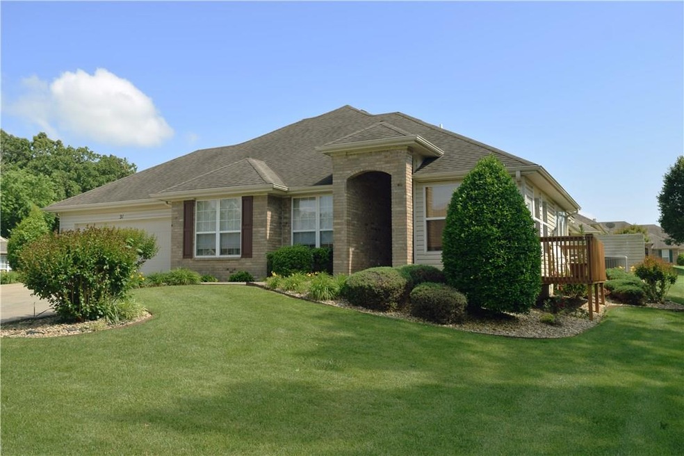31 Highland Pkwy, Bella Vista, AR 72715 - photo 1