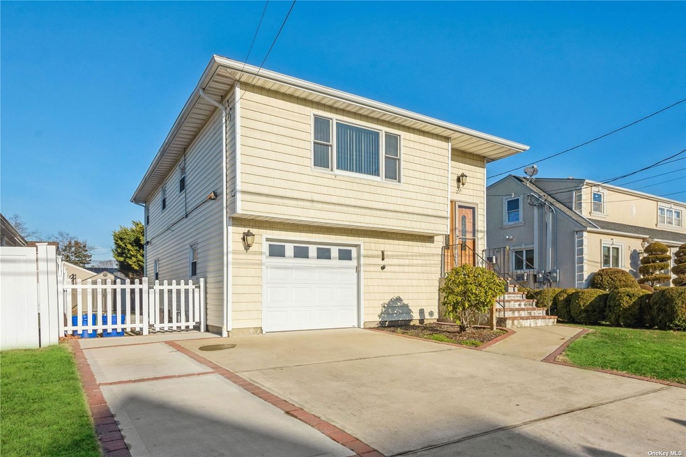 235 Farmers Ave, Lindenhurst, NY 11757 - photo 1