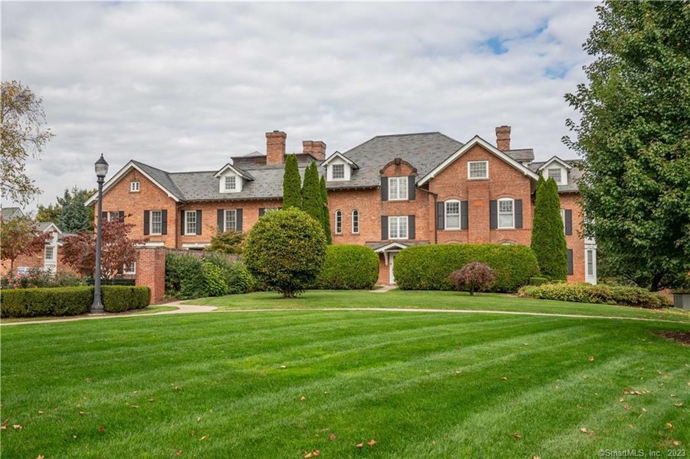 The condos at Goodwin Estates are convenient to do