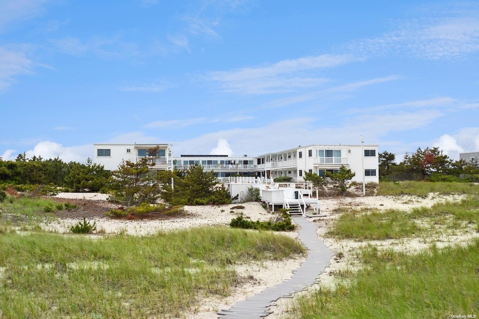 281 Dune Rd Unit 14A, Westhampton Beach, NY 11978 | MLS# ONE3487282