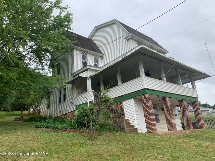 2023 405 E center primary exterior photo