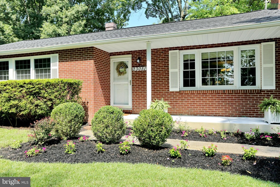 23051 Town Creek Dr, Lexington Park, MD 20653 - photo 1