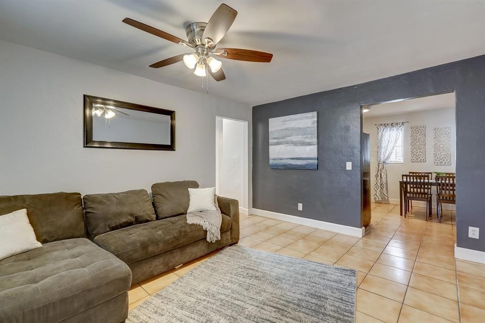 809 Phippen Rd unit 1-2, Dania Beach, FL 33004 - photo 1