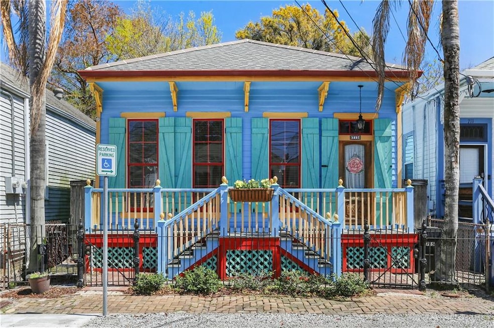 715 Constantinople St, New Orleans, LA 70115 - photo 1