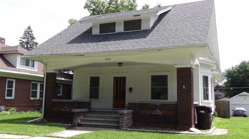 1716 Story St-Front