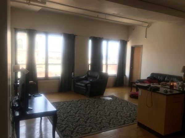 210 Lincoln St unit 904, Boston, MA 02111 - photo 1