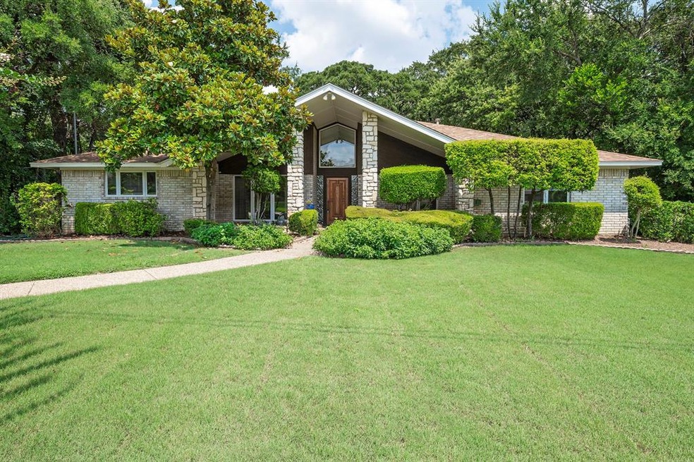 1400 Martha Dr, Bedford, TX 76022 - photo 1