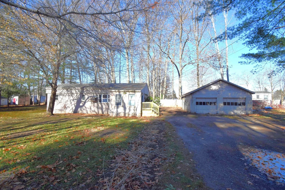 6 Dow St, Exeter, NH 03833 - photo 1