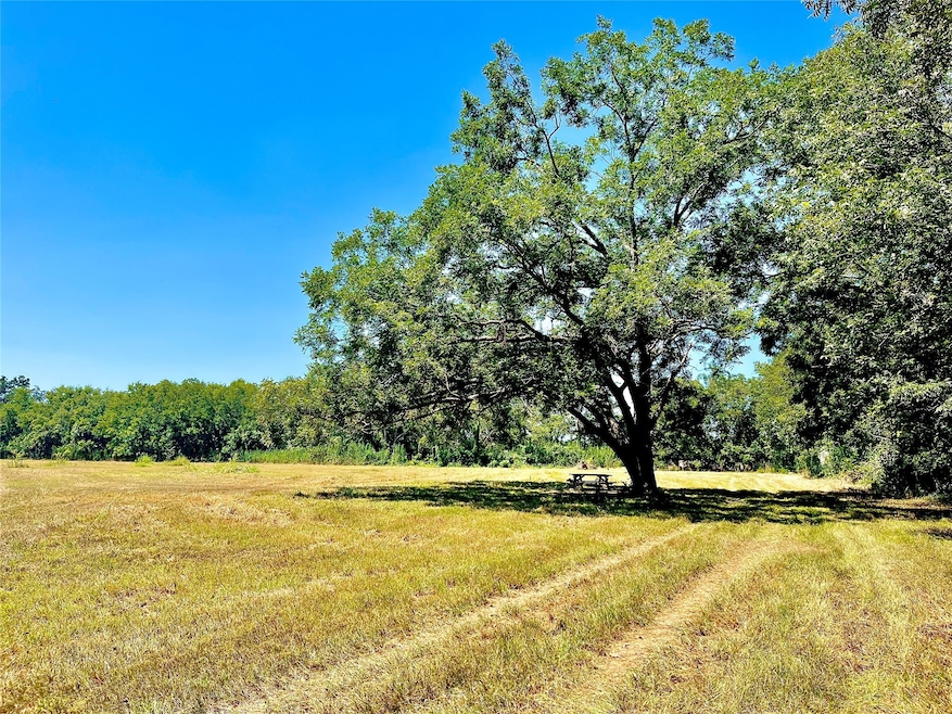 0 Cr 236 unit 48246411, Wharton, TX 77488 - photo 1