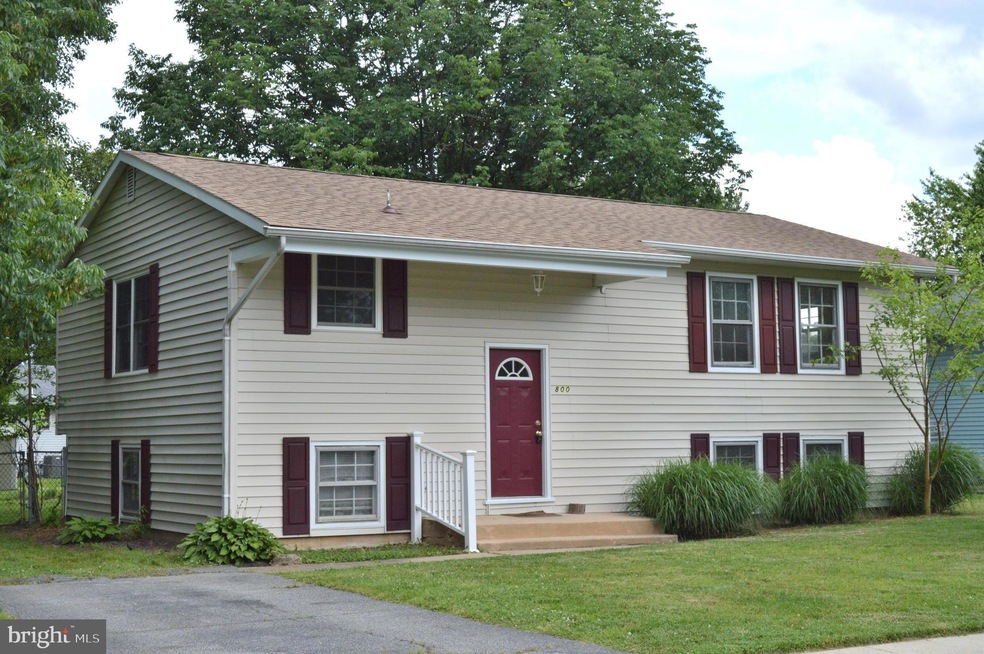 800 Broadfield Dr, Newark, DE 19713 - photo 1