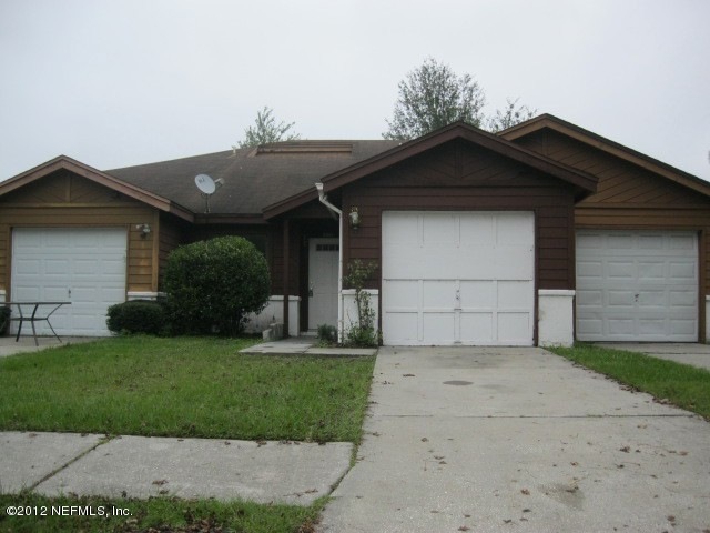 4341 Melissa Ct W, Jacksonville, FL 32210 - photo 1