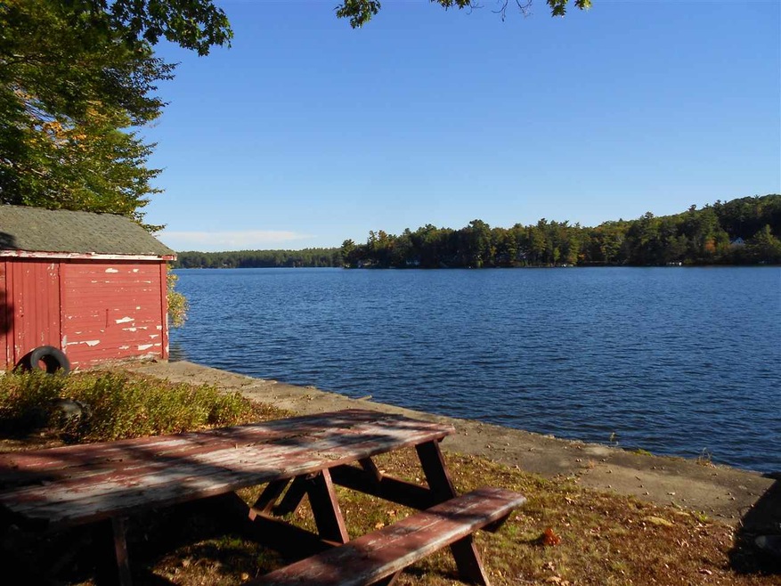 668 Brackett Rd, Sanbornville, NH 03872 - photo 1