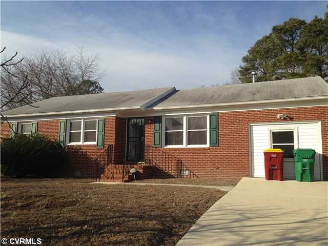 613 Roberson St, Petersburg, VA 23805 - photo 1